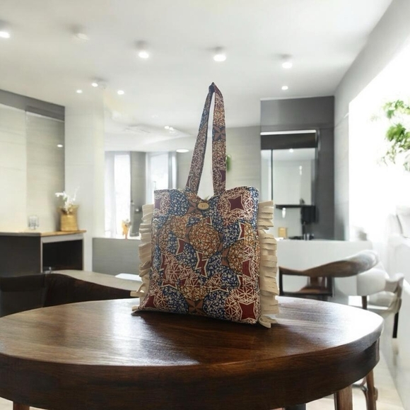Stylish Multicolor Tote Bag - Picture 1 of 5